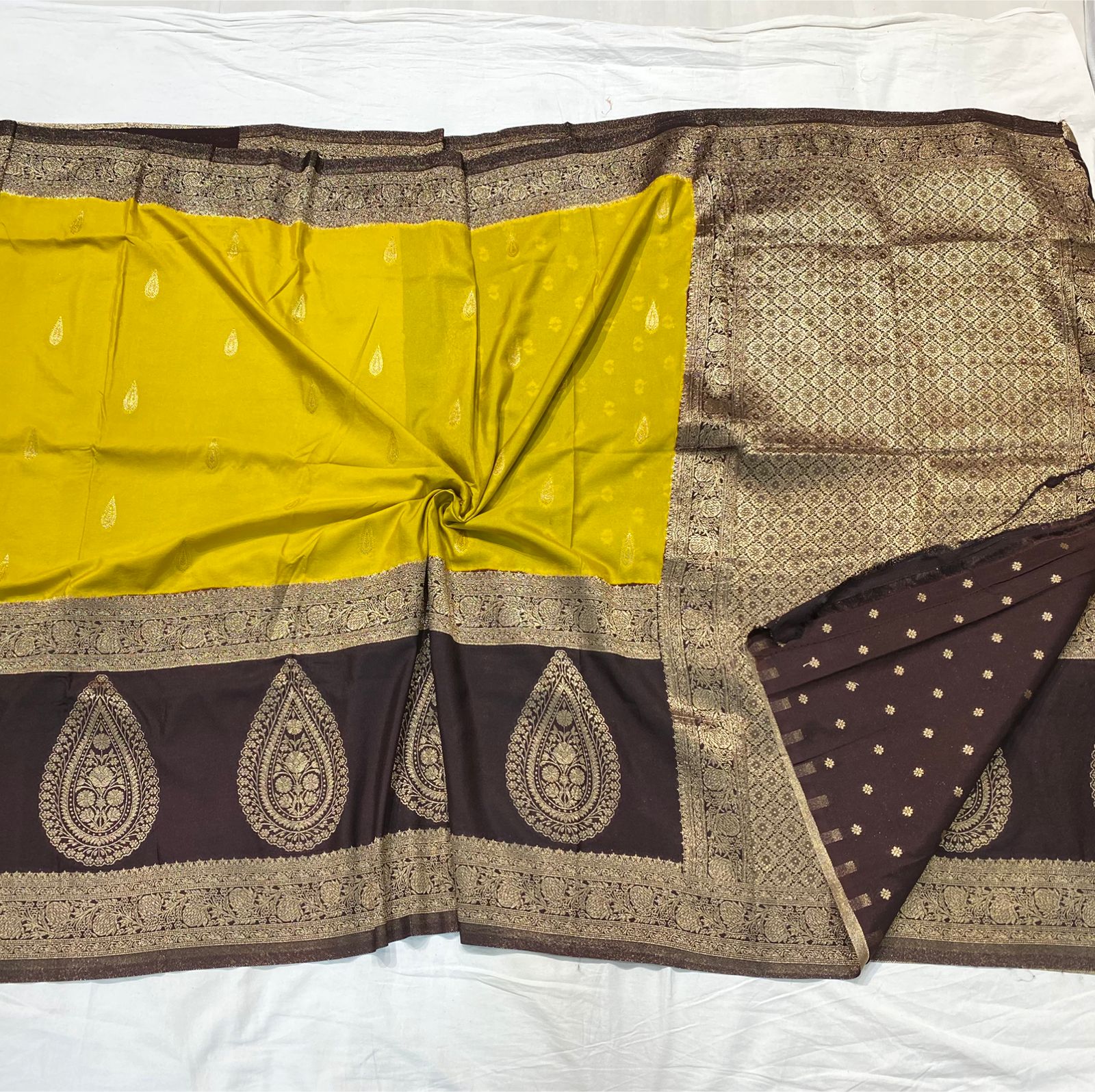 SV21                                      Pure Mysore crepe silk Sarees