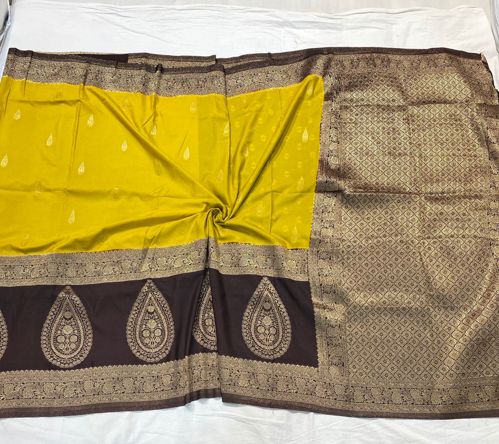 SV21                                      Pure Mysore crepe silk Sarees