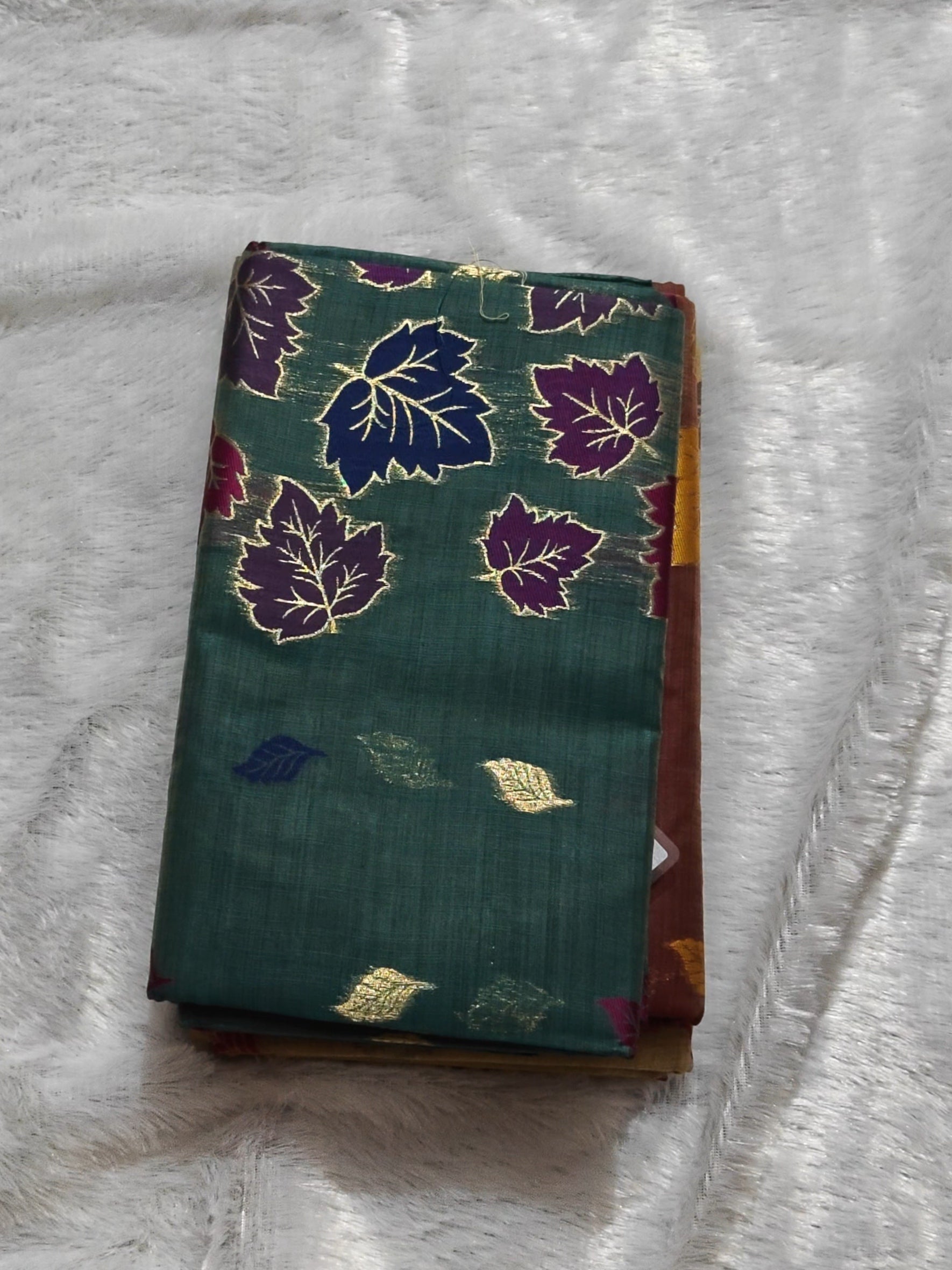 SV13                                   Bengal Cotton Saree with Elegant Leaf Motifs