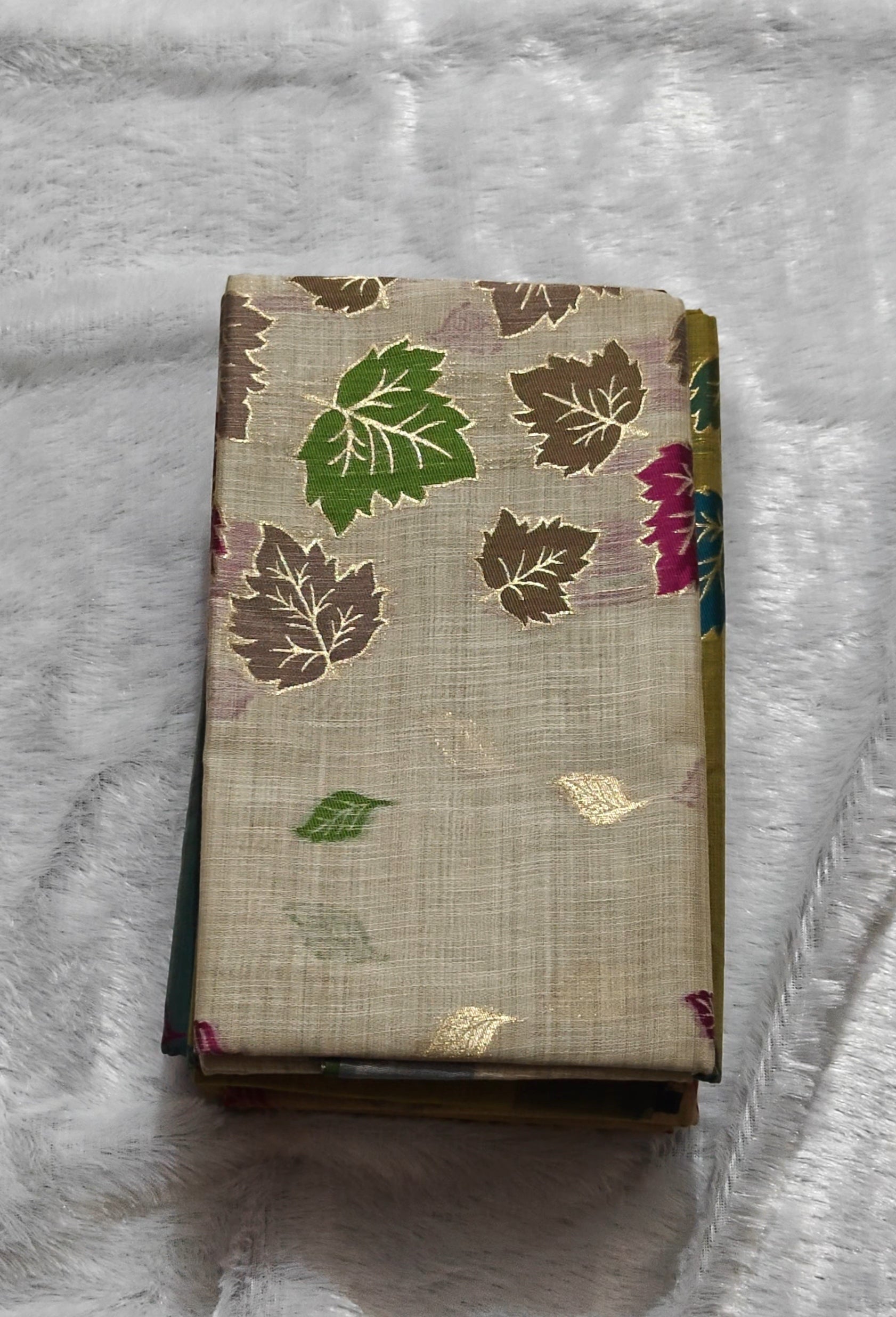 SV13                                   Bengal Cotton Saree with Elegant Leaf Motifs