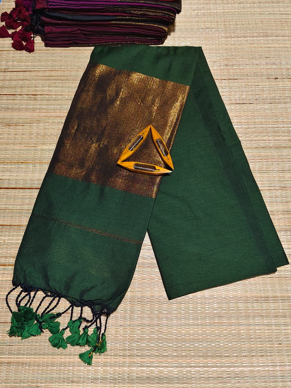 SV08                                    Khadi cotton rich golden zari saree