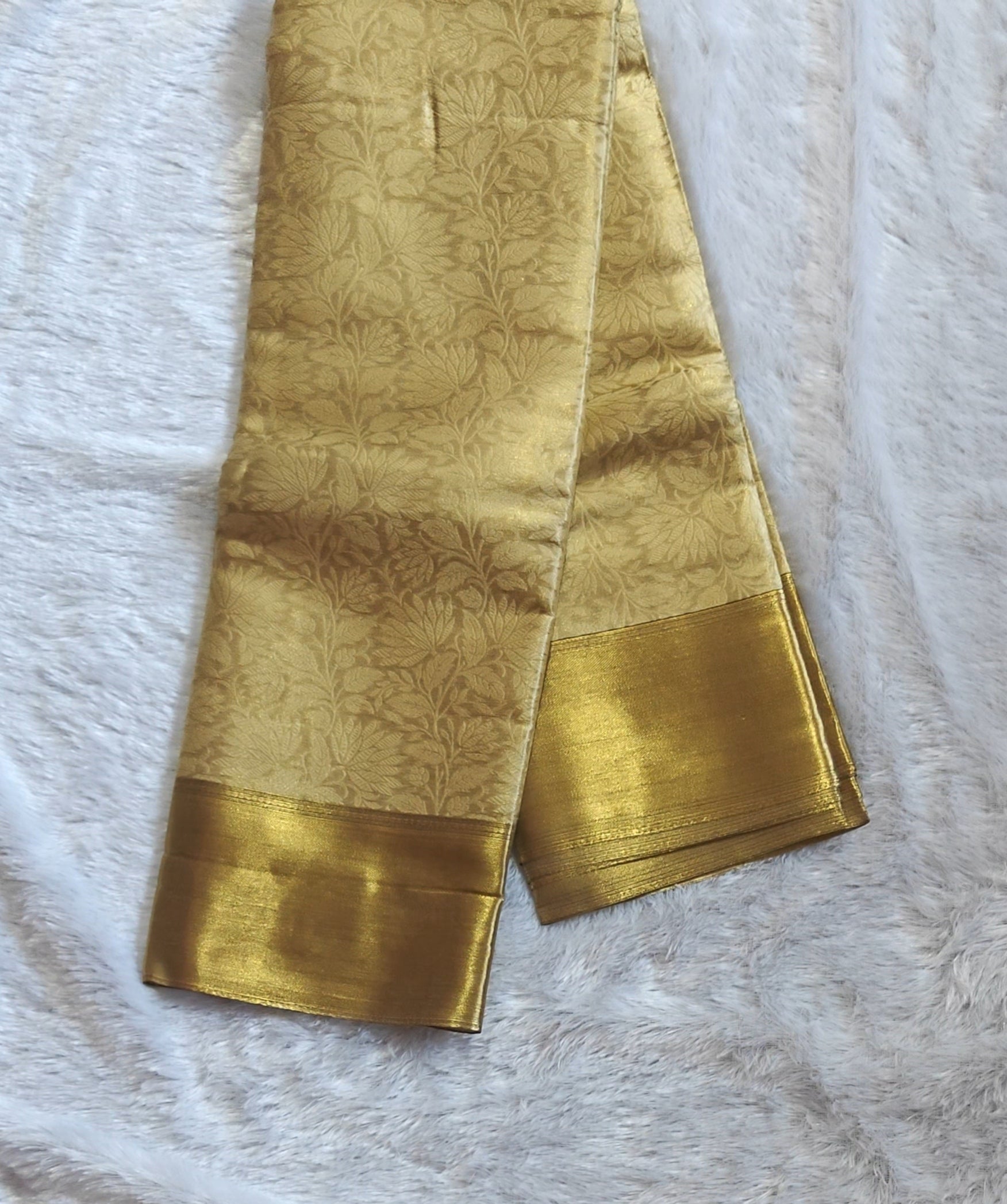 SV19   Semi Bridal Soft Tissue Silk Saree with Rich Zari Border & Pallu