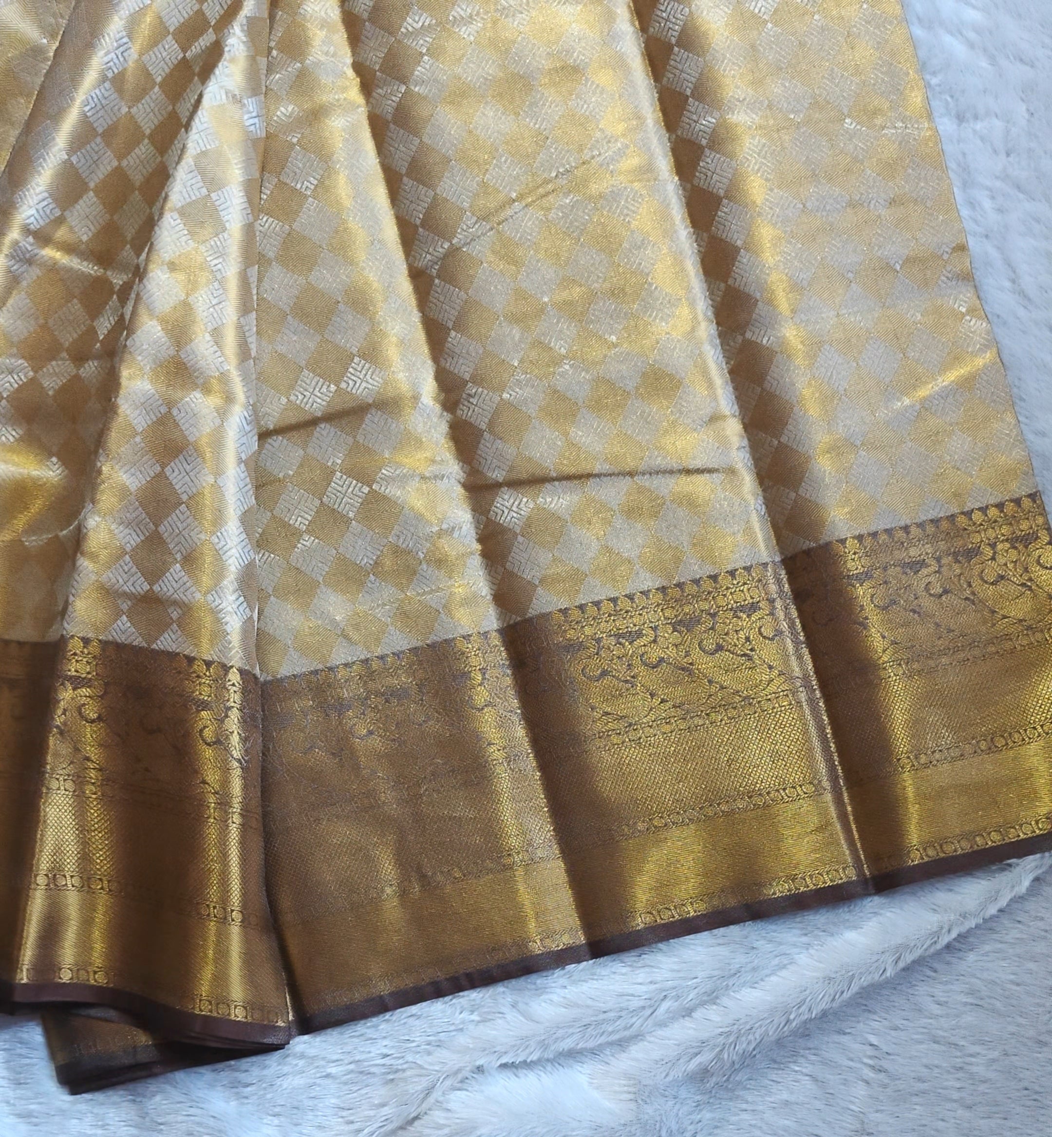 SV17     Semi Bridal Soft Tissue Silk Saree with Rich Zari Border & Pallu
