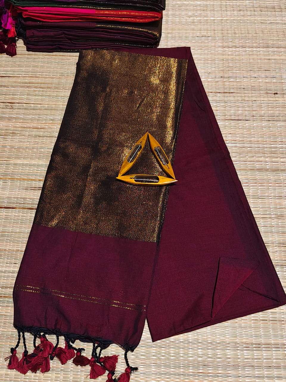 SV08                                    Khadi cotton rich golden zari saree